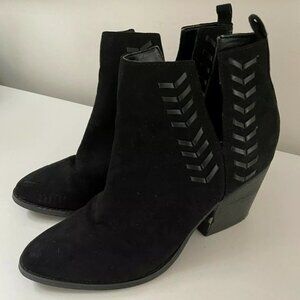 Carlos Whitley Ankle Boot Black Suede Ankle Bootie - Women's US Size 7